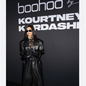 BOOHOO x KOURTNEY KARFASHIAN XS TRENCH COAT REVERSABLE